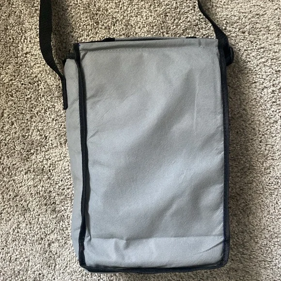 Insulated divided Wine Bag - Tequila Patrón Dufry San Juan, Puerto Rico 🇵🇷 - Picture 5 of 15